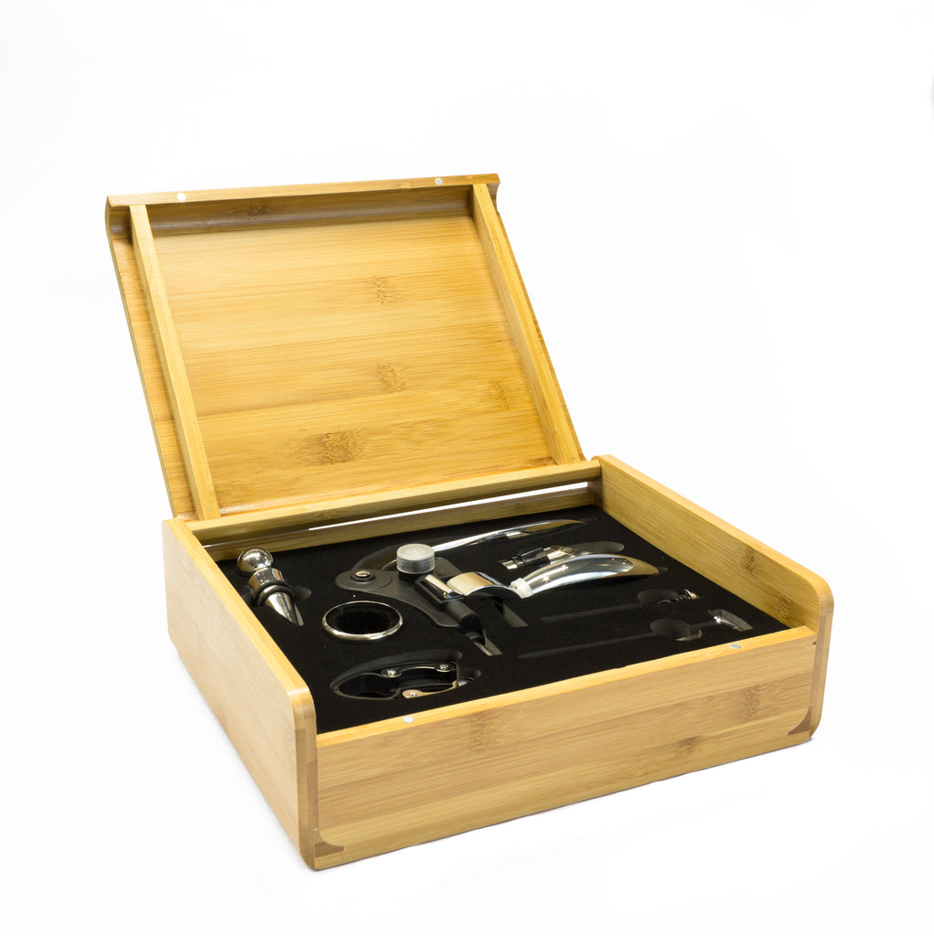 ESTUCHE BAMBOO CON SET SACACORCHOS CONEJO